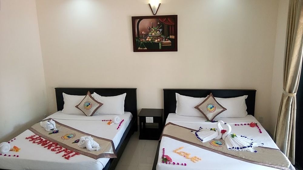Hon Rom Central Beach Resort सहारा 3*