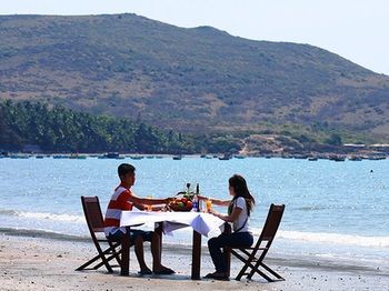 सहारा Hon Rom Central Beach Resort 3*