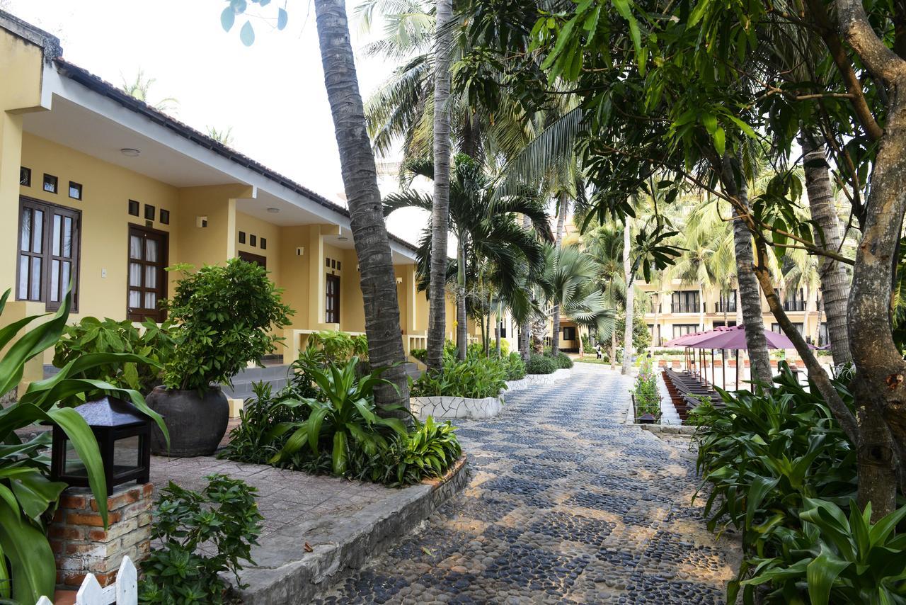 सहारा Hon Rom Central Beach Resort