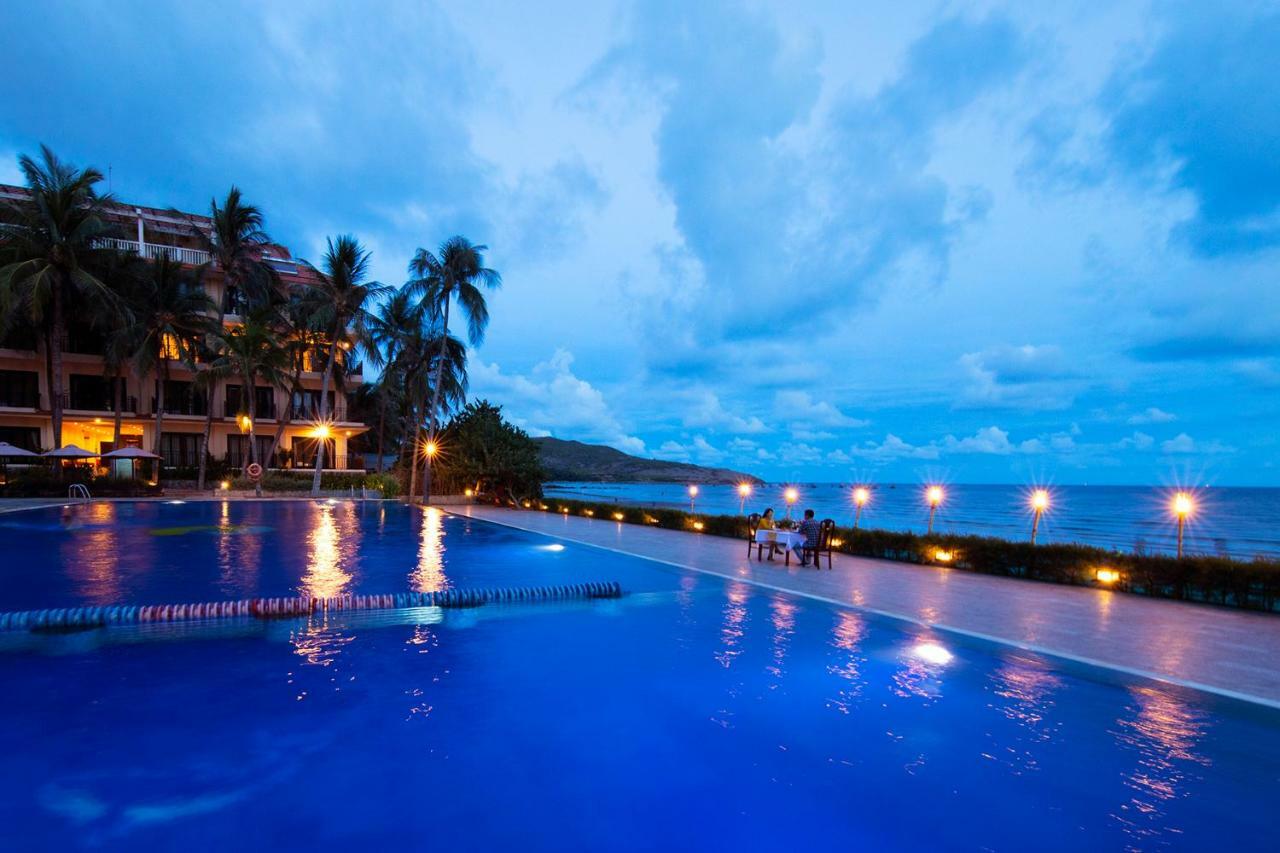 सहारा Hon Rom Central Beach Resort